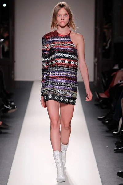 Look 12